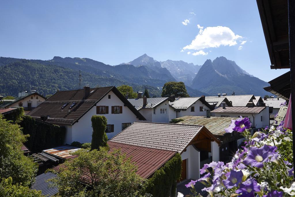 Готель Bayerischer Hof Garmisch Partenkirchen Номер фото